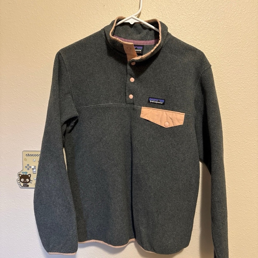 Patagonia Gray and Pink Synchilla Fleece